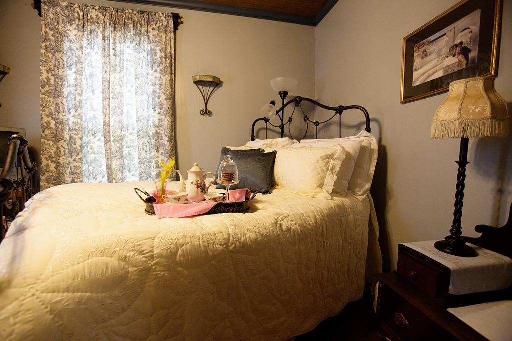 Bees B & B-V Mount Airy Camera foto